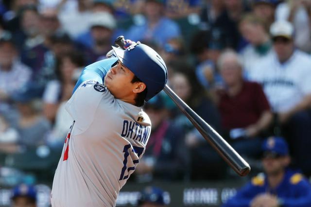 大谷翔平選手がホームランを打つ様子