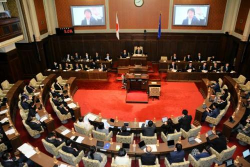 オンラインによる一般質問が行われた大阪府議会本会議